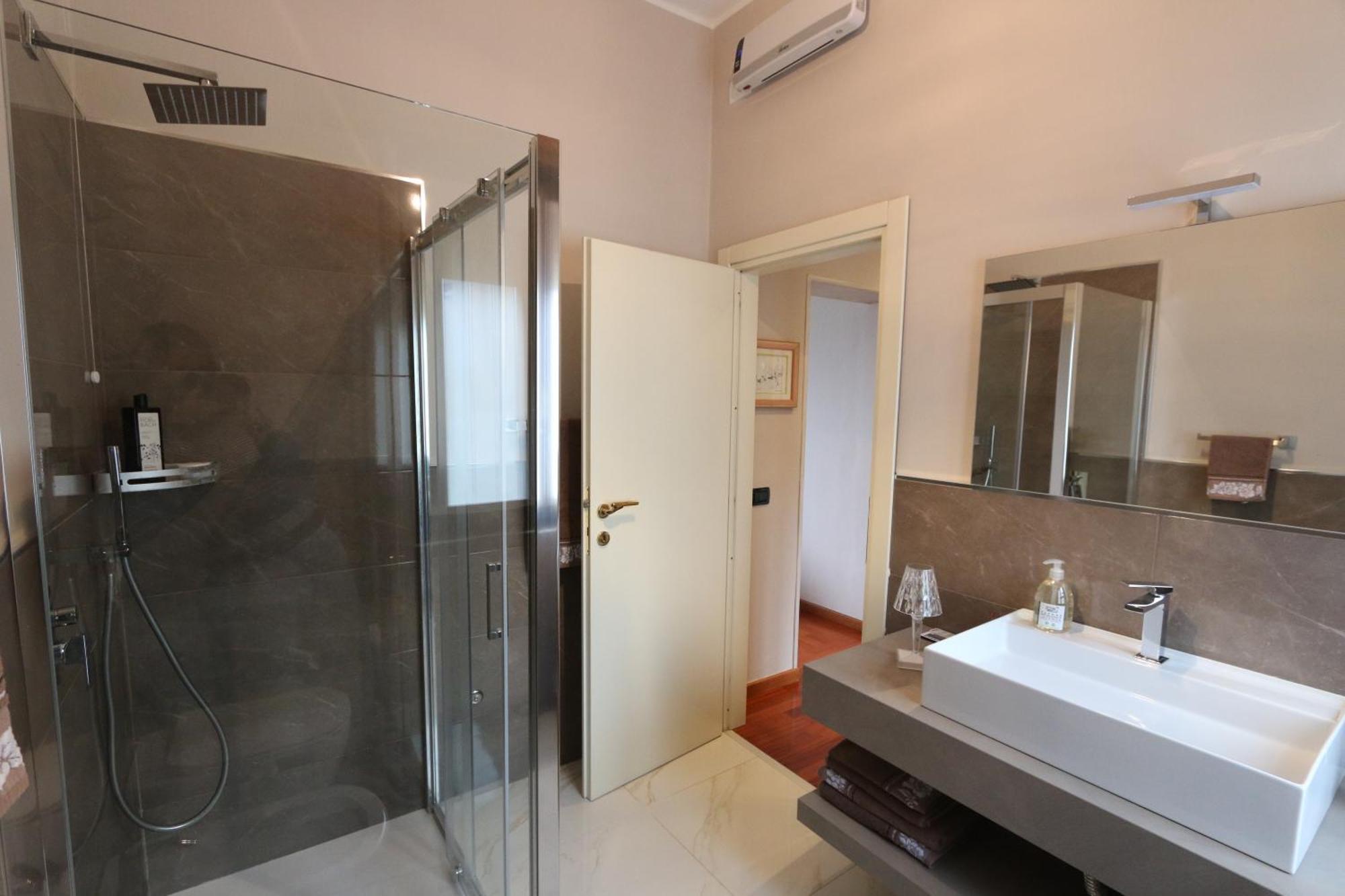 Casa Monia Apartment Roe ภายนอก รูปภาพ