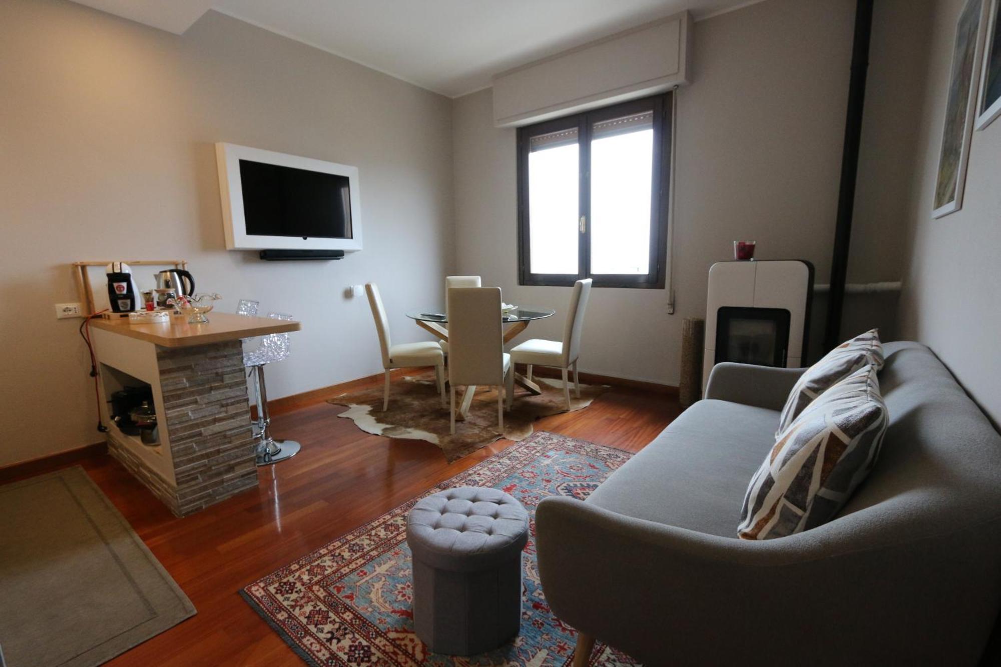 Casa Monia Apartment Roe ภายนอก รูปภาพ